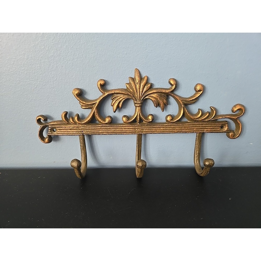 Vintage Metal  3 Hook Wall Mount Hooks Hanger‎ Wheat Sheath & Scroll Design Keys